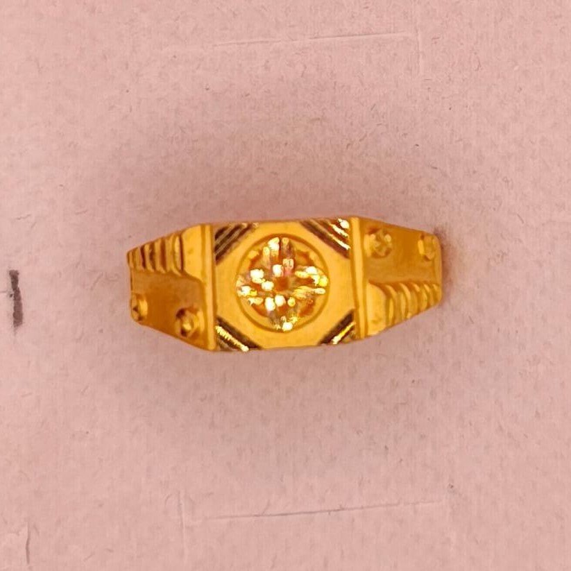 22K Gold Men's Signet Style Ring (3.04g)