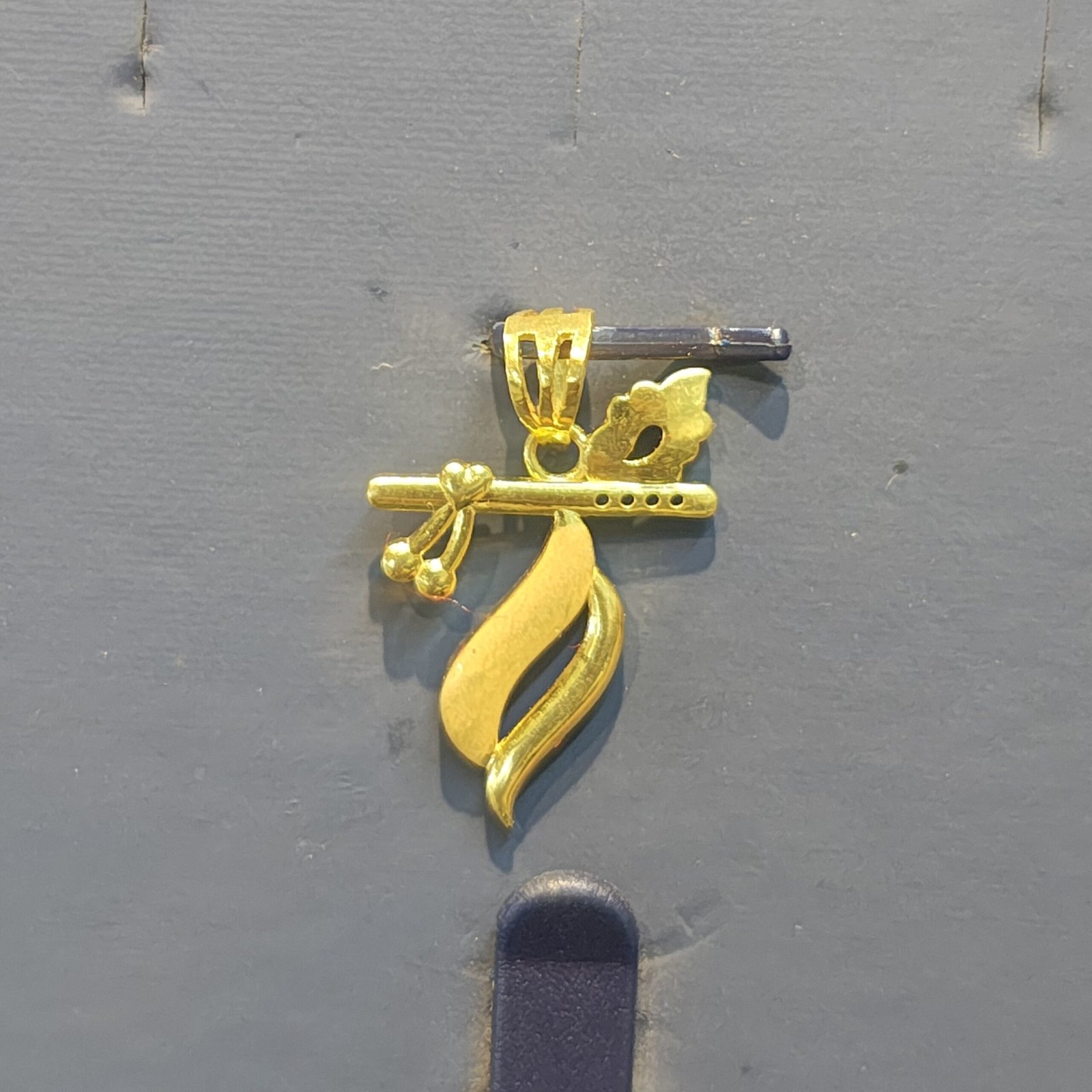 18kt Gold Krishna Flute Pendant